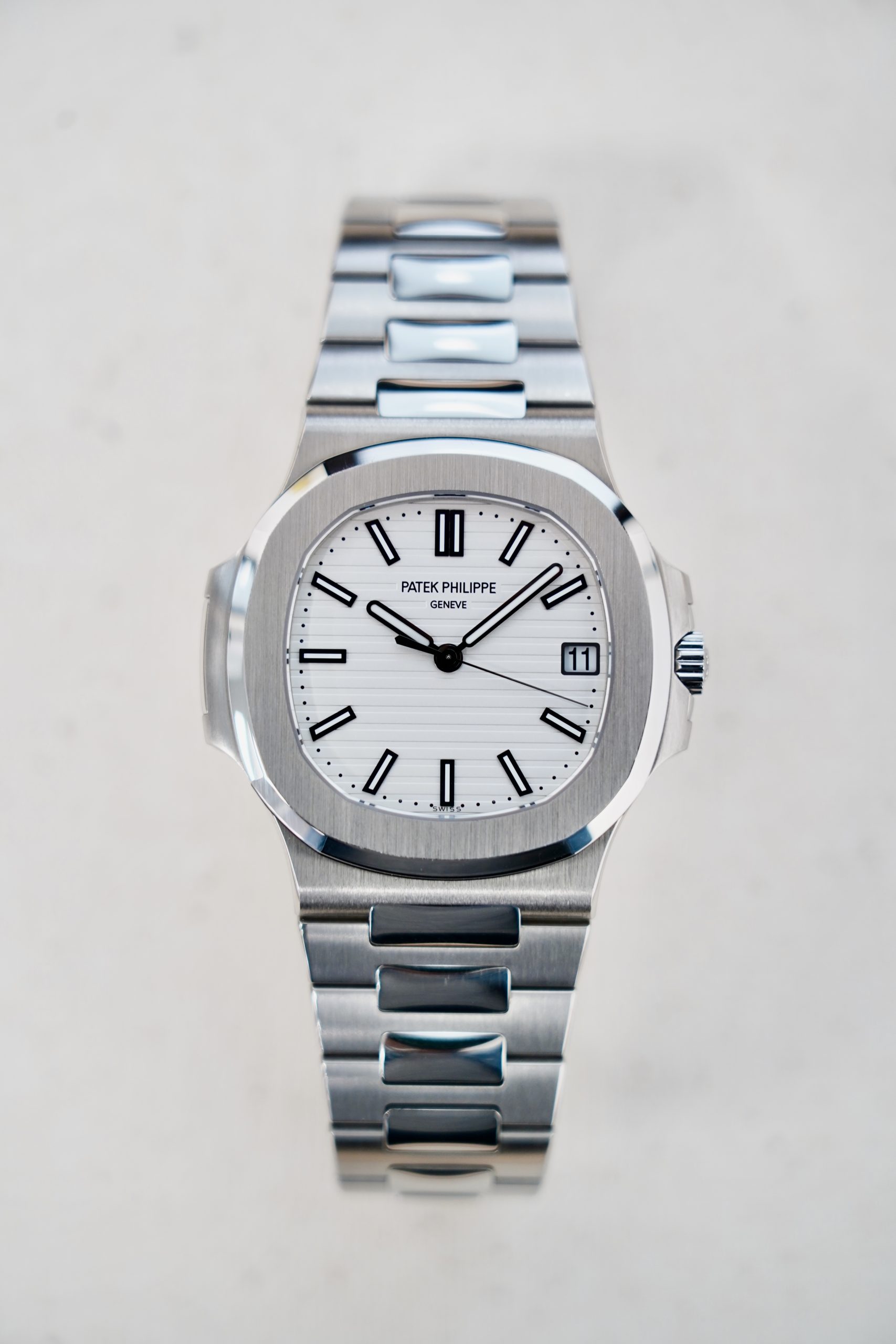 2018 PATEK PHILIPPE NAUTILUS White dial 5711/1A