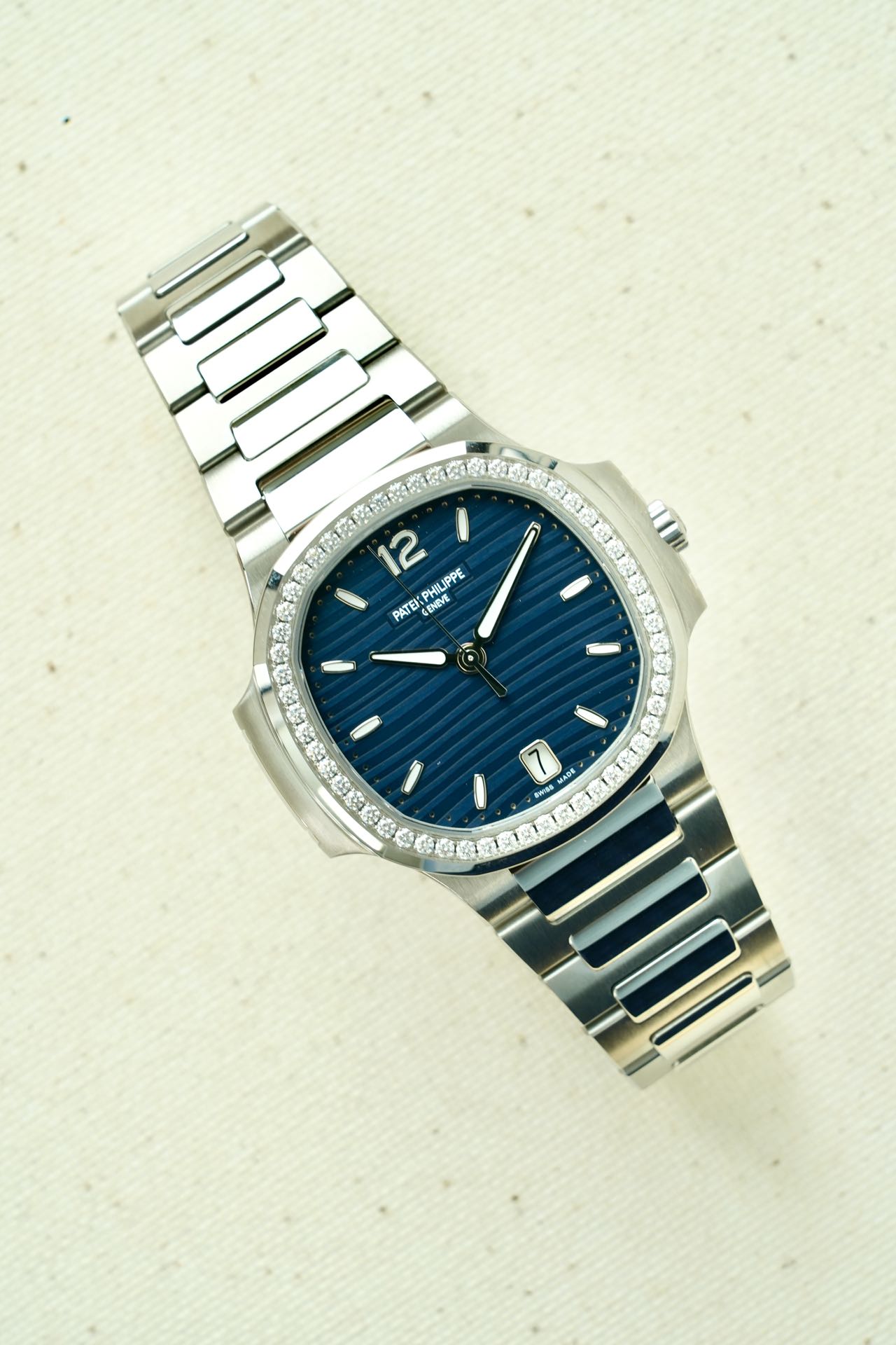 2024 Patek Philippe Nautilus Blue diamond 7118/1200A - Image 2