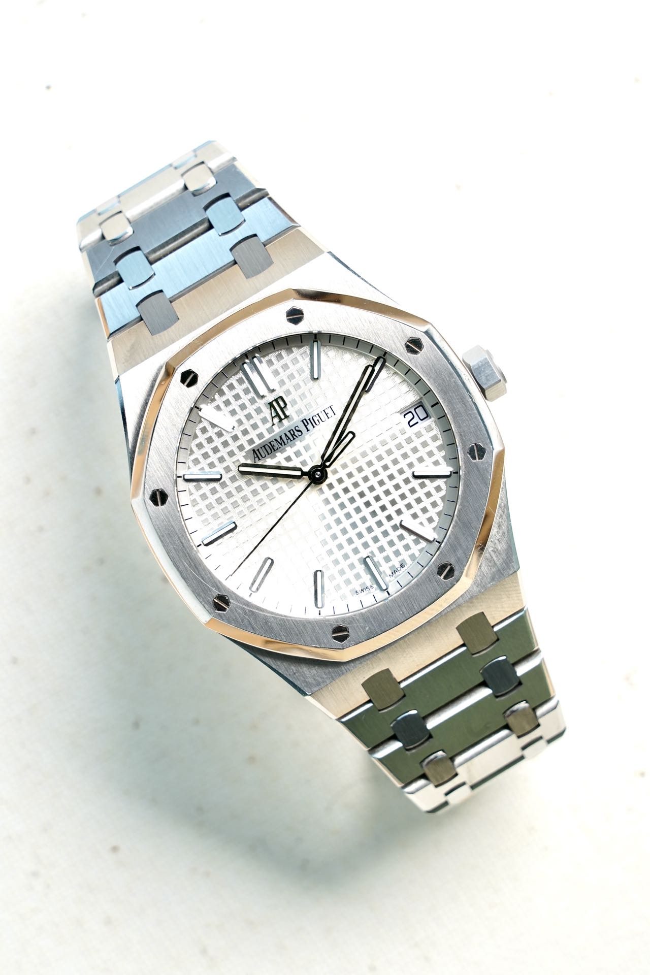 2021 Audemars Piguet Royal Oak White dial 15500st - Image 2