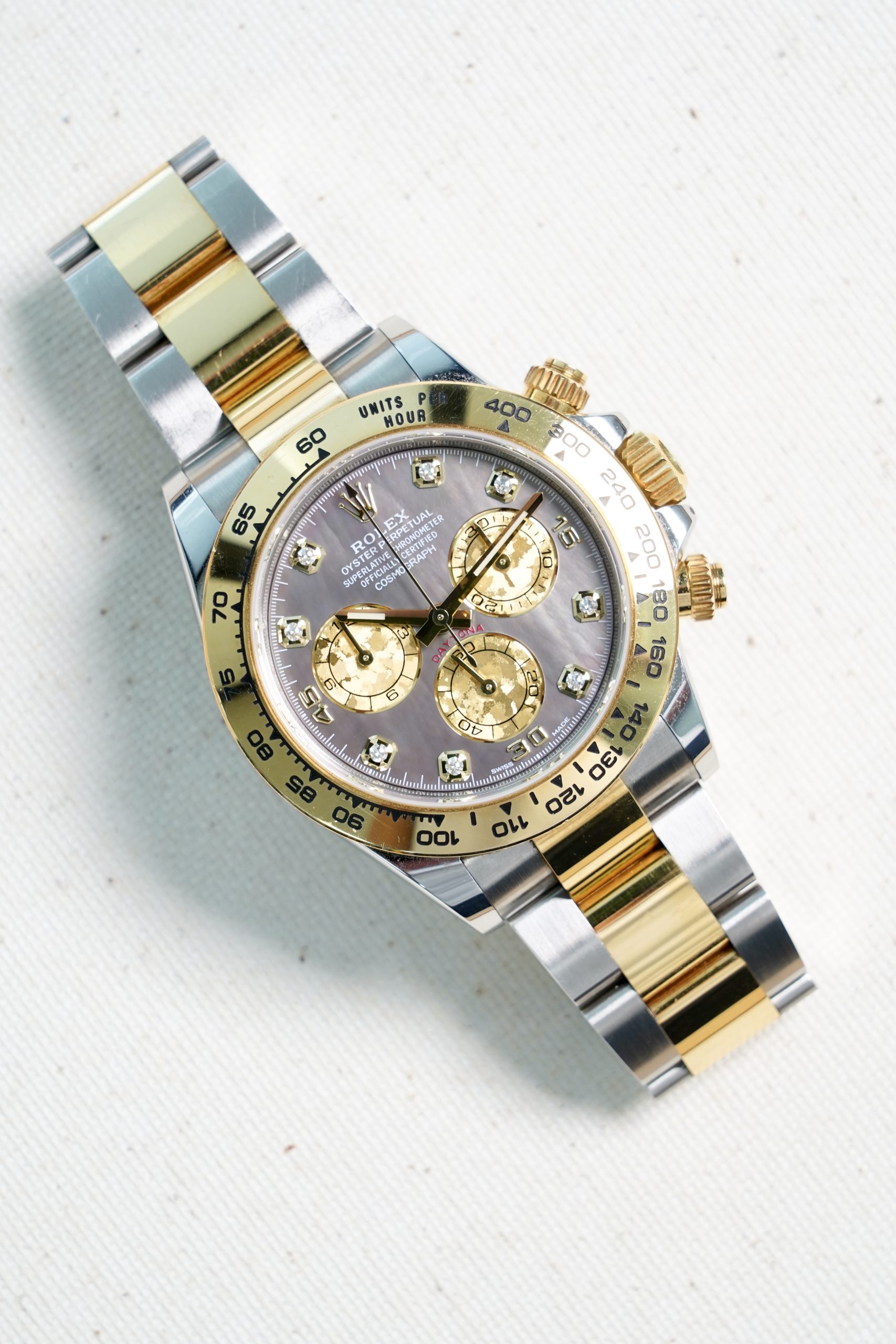 2019 ROLEX 40MM DAYTONA Black MOP diamond dial yellow gold - Image 2