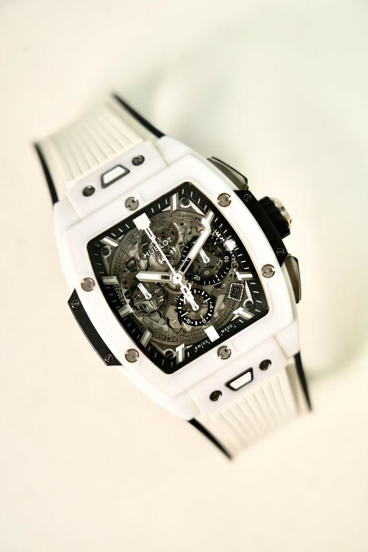 2022 Hublot 42mm Big bang White Ceramic Chronograph Ref.642 - Image 2