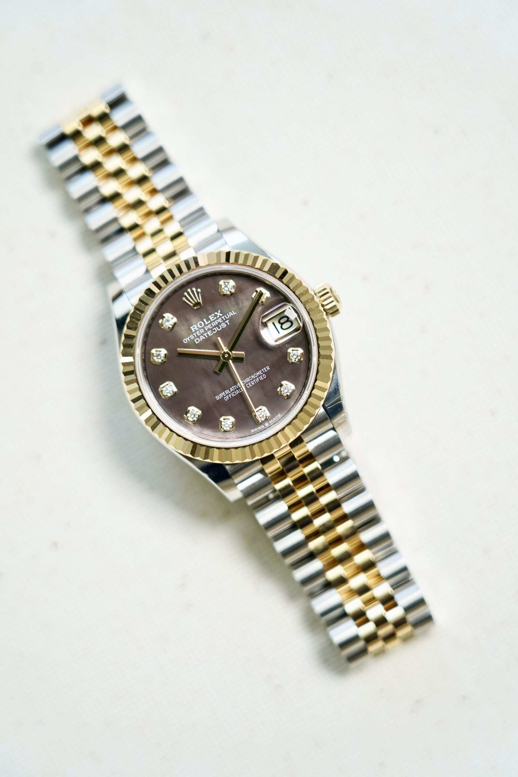 2025 Rolex Date just 31MM Black Mother of Pearl fluted jubilee - Image 2